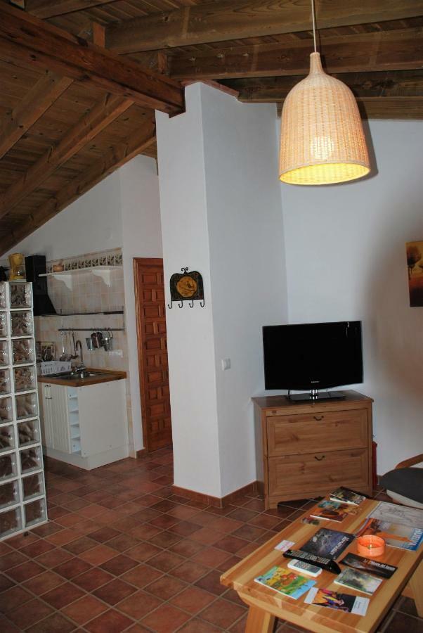 Casa Rural La Torre Альмонастер-ла-Реаль Екстер'єр фото