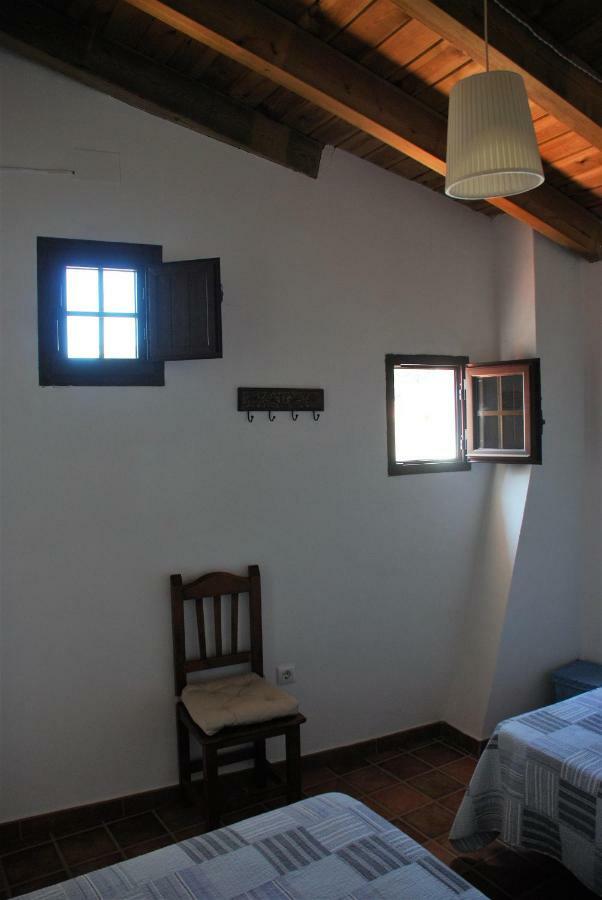 Casa Rural La Torre Альмонастер-ла-Реаль Екстер'єр фото